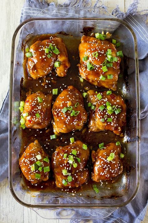 Sticky Chicken Thighs, Chicken Thighs In Oven, Asian Chicken Thighs, Baked Boneless Chicken Thighs, Healthy Chicken Thigh Recipes, Chicken Thights Recipes, Asian Chicken Recipes, Recipe Using Chicken, Chicken Thigh Recipes Oven