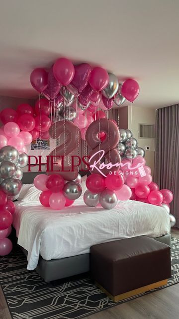 Hotel Room Decoration, Bridal Room Decor, Romantic Hotel Rooms, Hotel Birthday Parties, Surprise Birthday Decorations, Pink Hotel, 17th Birthday Ideas, Birthday Room Decorations, Gorgeous Birthday