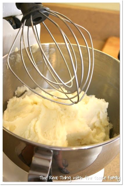 Crockpot Sausage And Potatoes, Mashed Potatoes Recipe Easy, Stand Mixer Recipes, Kitchen Aid Recipes, Easy Mashed Potatoes, Fluffy Mashed Potatoes, Best Mashed Potatoes, Mixer Recipes, Mashed Potatoes Recipe