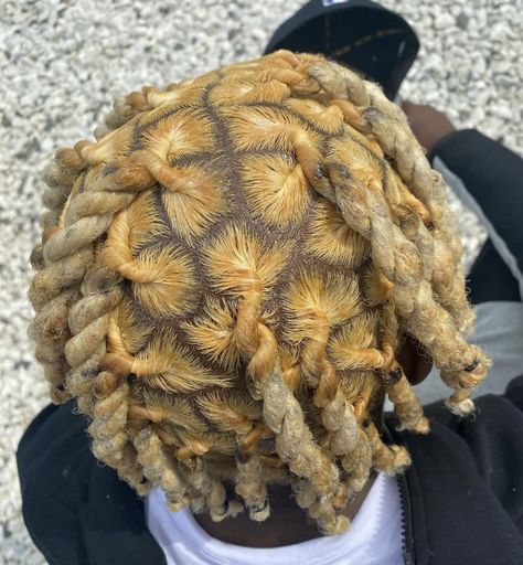 Loc Dye, Dreads Men, Single Braids Hairstyles, Dreadlocks Men, Mens Dreads, Cute Dreads, Loc Hairstyles, Dreadlock Hairstyles For Men, Short Locs Hairstyles