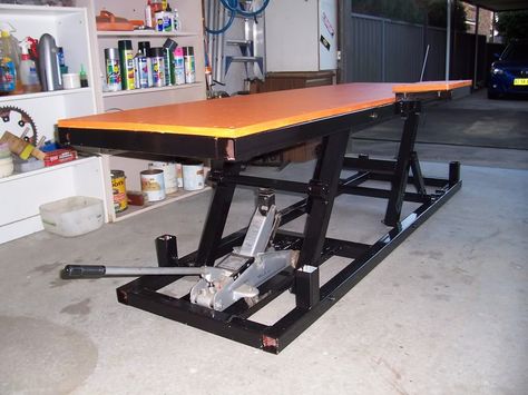 Motorcycle Lift Table Plans, Diy Motorcycle Lift, Officine In Garage, Motorcycle Lift Table, Motorcycle Lift, Plan Garage, Diy Motorcycle, Lift Table, Welding Table