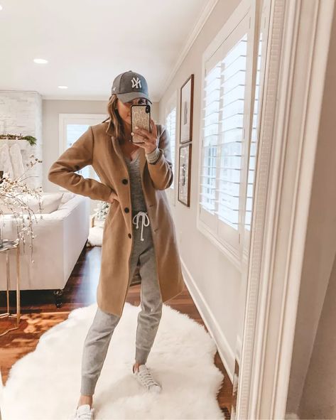 Dad Coat Outfits, Tan Long Coat Outfit, Long Tan Coat Outfit, Tan Coat Outfit, North Carolina Winter, Long Coat Outfit, 2022 Outfits, Tan Coat, Coat Outfit