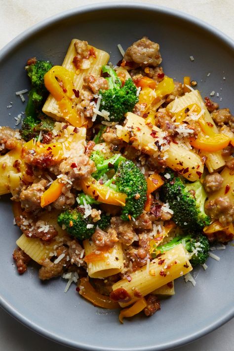 Cooking Kale, Peppers Pasta, Sausage And Peppers Pasta, Pasta With Broccoli, Broccoli Recipe, Pepper Pasta, Broccoli Pasta, Sausage And Peppers, Nyt Cooking