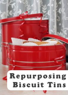 Repurposing Biscuit/Cookie Tins – Organizing Ideas & Craft Projects Danish Cookies, Popcorn Tin, Pantry Baskets, Recycled Tin Cans, Cookie Container, Christmas Biscuits, Recycled Tin, Recycled Gifts, Tin Can Crafts