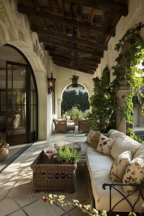 Mediterranean Style Outdoor Patios, Mediterranean House Backyard, Spanish Style Backyard, Mediterranean Patio Ideas, Closet Offices, Italian Patio, Calming Sound, Mediterranean Patio, Amazing Interior Design