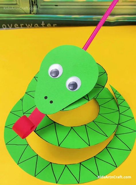 25 Easy Snake Crafts for Kids (Preschoolers & Toddlers) Snake Art And Craft For Preschool, Reptile Crafts For Preschoolers, Snake Crafts For Preschool, Reptiles For Preschoolers, Lizard Crafts For Toddlers, Snake Crafts For Toddlers, How To Make A Snake, Snake Preschool Activities, Snake Art And Craft