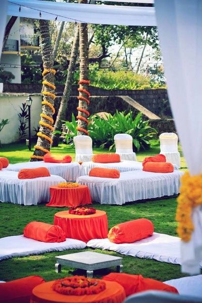 Portfolio of Momentous Wedding & Event Planner Mehendi Setup, Mehendi Function, Mehendi Decor Ideas, Wedding Setup, Mandap Decor, Desi Wedding Decor, Marriage Decoration, Mehndi Decor, Indian Wedding Inspiration