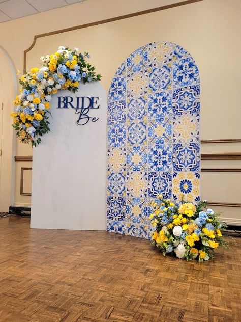 Royal Blue And Yellow Centerpieces, Mediterranean Photo Backdrop, Chinoiserie Photo Backdrop, Positano Bridal Shower Ideas, La Dolce Vita Bridal Party, Dolce And Gabbana Bridal Shower Theme, Italian Themed Wedding Shower Ideas, Amalfi Coast Shower Theme, Sicilian Bridal Shower Theme