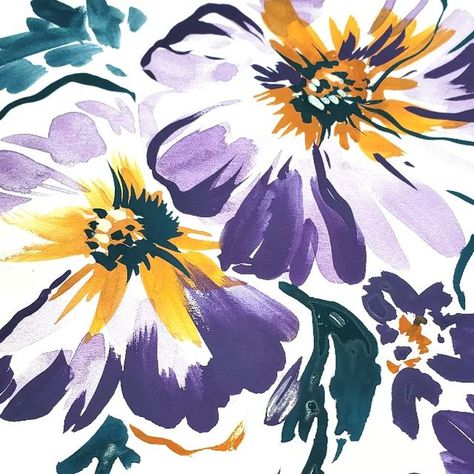 Maryia Beckham on Instagram: "Gouache! My favorite medium❤, so there are some free style floral doodles.🙃 #gouacheflorals #textileflorals #doodles #floralpainting #surfacepatterndesign #lovetopaint #lovetopaint #artistofinstagram #gouache" Illustration Tips, Painterly Florals, Floral Doodles, Floral Doodle, Sketchbook Illustration, 30 August, Watercolor Sketchbook, Free Style, July 10