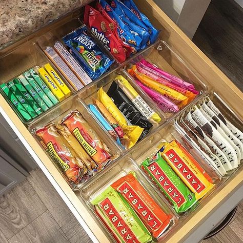 Snack drawers are serious business, especially at @themartinnest's house. 😂 . 📷: @themartinnest Fridge Snack Drawer, Snack Drawer Ideas, Snack Drawer, Organization Goals, Drawer Ideas, Pantry Organisation, Snack Organizer, House Organization, Drawer Organization