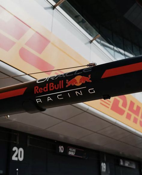 Red Bull Aesthetic F1, Redbull F1 Aesthetic, F1 Aesthetic Redbull, Redbull Racing Aesthetic, Red Bull Racing Aesthetic, F1 Engineer, Redbull Racing, Red Bull F1, Racing Girl