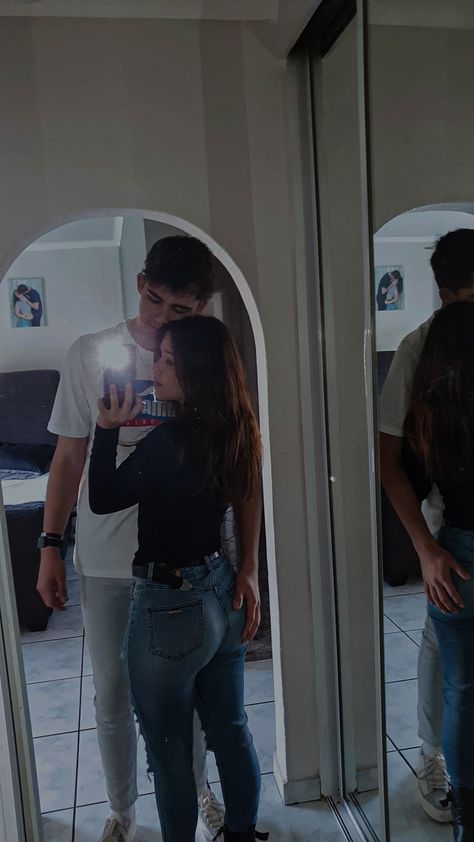 Spicy Picture Poses Couples, Bf And Gf Mirror Pics, Cute Mirror Pics With Boyfriend, Mirror Pictures With Boyfriend, Mirror Pics With Boyfriend, Soft Romance, Couple Inspo, Relationship Pics, Couples Ideas