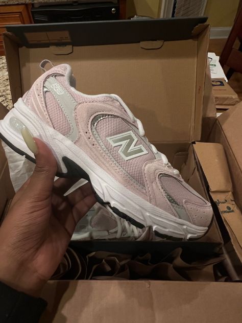 New Balance Pink Shoes, Pink New Balance Shoes Outfit, New Balance 530 Pink, Sneaker Wishlist, Outfit Themes, Pink New Balance, Sneakerhead Room, New Balances, Zapatillas New Balance