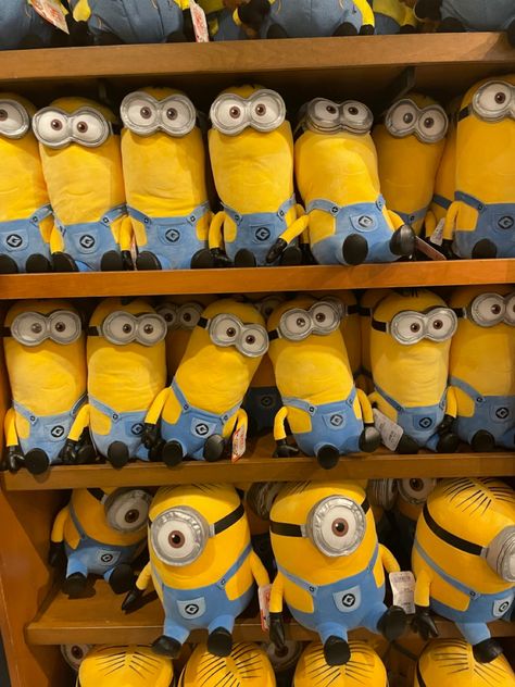 Minion Gift Ideas, Minons Aesthetic, Minion Aesthetic, Minion Toys, Minion Clipart, Minion Stuffed Animal, Minion Stuff, Minion Gifts, Minions 4