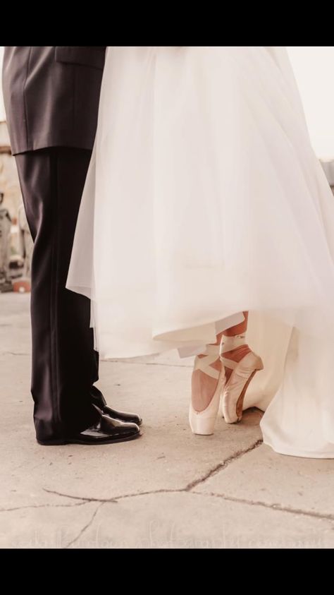 Repost if you would get married in points shoes Ballet Wedding, Dance Motivation, Ballet Pictures, Ballet Beauty, Ballet Inspiration, Ballet Photos, Ballet Photography, Ballet Beautiful, Point Shoes