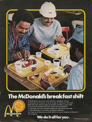 when McD's breakfast was good.. miss the foil on the apple juice cups.. I would always smash my straw through it Mcdonald's Breakfast, Brand Poster, Mc Donald's, Mcdonalds Breakfast, Retro Magazine, Mall Of America, Retail Signs, Vintage Food, Vintage Restaurant