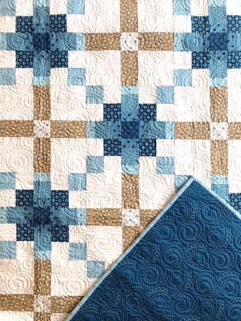 Gatekeeper Quilt Pattern in Delfina Fabric - Irish Chain goodness! — AnneMarie Chany Quilt Patterns One Room Schoolhouse, Traditional Patchwork, Strip Piecing, Irish Chain Quilt, Basket Quilts, Laundry Basket Quilts, Sampler Quilts, Basket Quilt, Quilt Block Tutorial