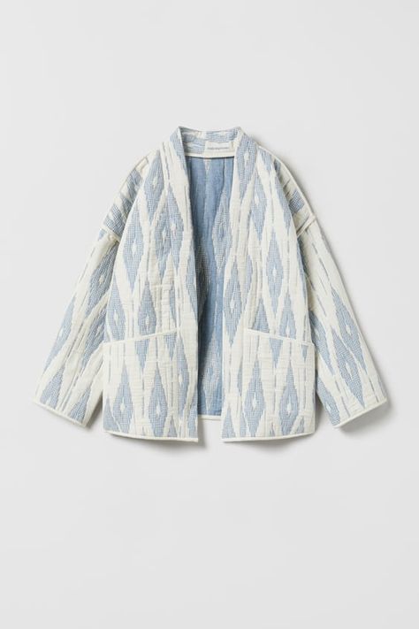 Jacket Outfit Women, Ikat Dress, Quilted Clothes, Blue Kimono, Zara Kids, Kimono Jacket, Zara Jackets, Denim Jumpsuit, Quilted Jacket