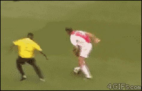 Soccer Football GIF - Soccer Football Goal - Discover & Share GIFs Messi Gif, Soccer Gifs, Playing Soccer, Soccer Memes, Soccer Life, Soccer Tips, Soccer Funny, Football Gif, Zlatan Ibrahimović