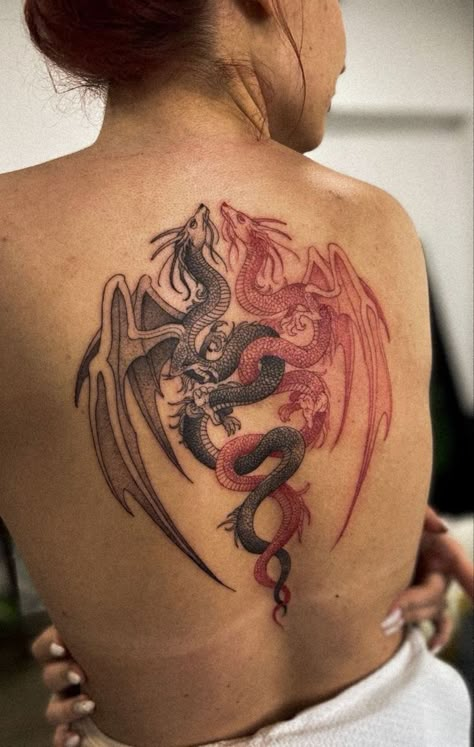 L o r e e e h h Female Tattoo Ideas, Dragon Tattoo Back, Backpiece Tattoo, Red Dragon Tattoo, Dragon Tattoo For Women, Men Tattoo, Tattoo Ideas For Men, Spine Tattoos For Women, Dope Tattoos For Women