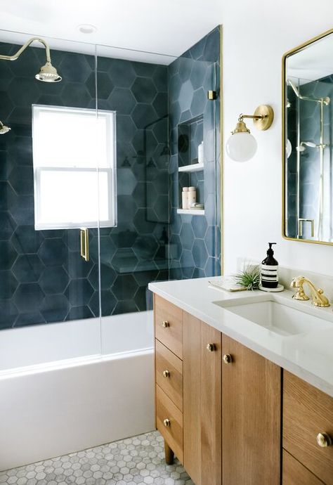 Gorgeous Bathroom Tile, Hexagon Tile Bathroom, Beautiful Tile Bathroom, Makeover Kamar Mandi, Blue Bathroom Tile, Subway Tiles Bathroom, Bathroom Tile Designs, Boys Bathroom, Basement Bathroom