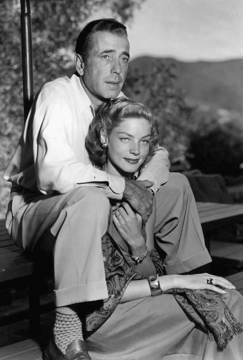 Humphrey Bogart and Lauren Bacall, 1940s Bogie And Bacall, Bogart And Bacall, Hollywood Couples, Classic Movie Stars, Lauren Bacall, Humphrey Bogart, Hollywood Icons, Famous Couples, Actrices Hollywood