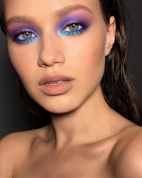 NABLA Cosmetics on Instagram: “Which emoji would you use to describe this ethereal look? ✨Comment below to let us know! 📝 - @avoevodina created it featuring our Dreamy…” Carnaval Make-up, Editorial Make-up, Kristina Webb, 80s Makeup, Euphoria Makeup, Smink Inspiration, Purple Makeup, Beauty Make-up, Green Makeup