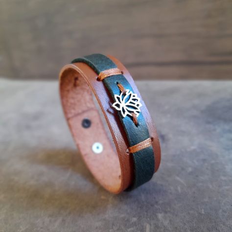 Mens Leather Cuff Bracelets, Mens Leather Jewelry, Leather Jewelry Making, Handmade Leather Jewelry, Lotus Bracelet, Diy Leather Bracelet, Leather Jewelry Diy, Leather Making, Leather Craft Tools