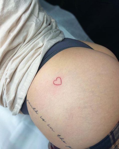 ♥️ #tattoo #tattoos #art #artist #womentattoos #fyp #foryou #foryoupage #feminine #womenartist #reel #reels #tinytattoo #microtattoos… | Instagram Good Girl Tattoo, Tattoos On Girls, Womans Tattoo Ideas, Aesthetic Photo For Instagram, Panty Line Tattoo, Hot Tattoos Ideas Female, Cute Girly Tattoos, Tattoos On Women, Hips Tattoo