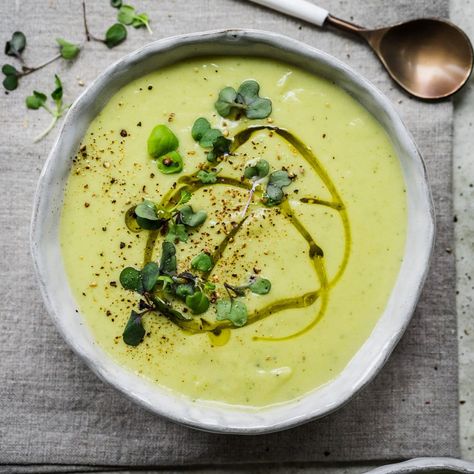 Cauliflower Leek Soup - Crowded Kitchen Summer Soup Recipes Vegetarian, Broccoli Cauliflower Leek Soup, Vegan Blended Soup, Vegan Summer Soup, Spring Soup Recipes Healthy, Leek Recipes Healthy, French Leek Soup, Summer Soup Recipes Healthy, Vegan Leek Soup