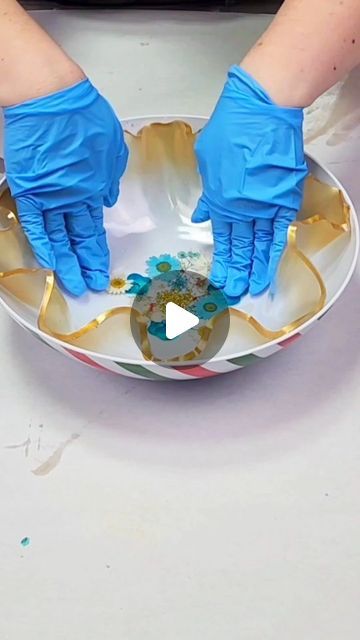 Mixed Media Girl on Instagram: "Gold pressed flower #resin bowl #mixedmediagirl" How To Make A Resin Bowl, Resin Bowls Diy How To Make, Resin Bowls, Resin Bowl, Pressed Flower Resin, Epoxy Crafts, Diy Bowl, Art Bowls, Flower Bowl