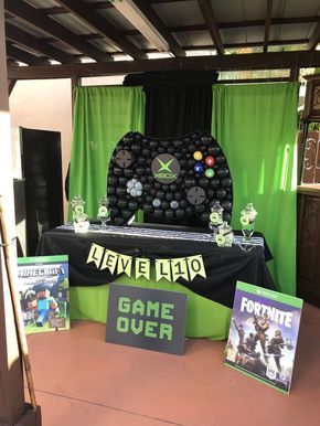 Take a look at this awesome balloon backdrop at this Xbox Birthday Party! See more party ideas and share yours at CatchMyParty.com #catchmyparty #partyideas #xbox #xboxparty #xboxbirthdayparty #birthdayparty #boybirthday Gamer Birthday Decorations, Xbox Party Ideas, Gamer Birthday Party Ideas Boys, Gamer Party Ideas Boys, Gamer Themed Birthday Party, Gamer Birthday Party Ideas, Video Game Theme Birthday Party, Gamers Party Ideas, Video Game Birthday Party Decorations