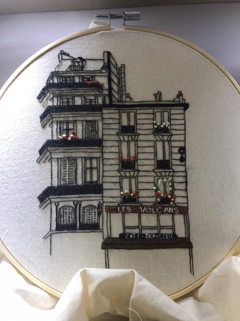 Embroidered Buildings, Architecture Embroidery, Cushion Embroidery, Building Drawing, Gcse Art, Hand Embroidery Patterns, Embroidery Inspiration, Embroidery Techniques, Hoop Art