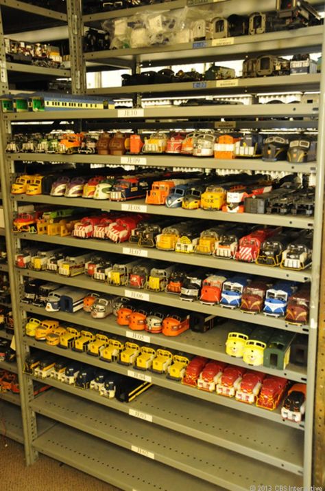 How Lionel gets broken trains back on track (pictures) - CNET Ho Trains For Sale, Lionel Trains For Sale, Lionel Trains Layout, Lionel Train Sets, Expensive Toys, Christmas Train Set, Track Pictures, Trains For Sale, Reference Ideas