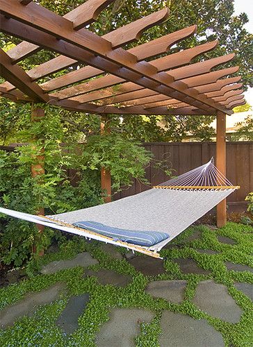 Small Garden Pergola, Small Pergola, Backyard Ideas For Small Yards, Garden Pergola, Backyard Hammock, Relaxing Backyard, Pergola Swing, Building A Pergola, Pergola Attached To House