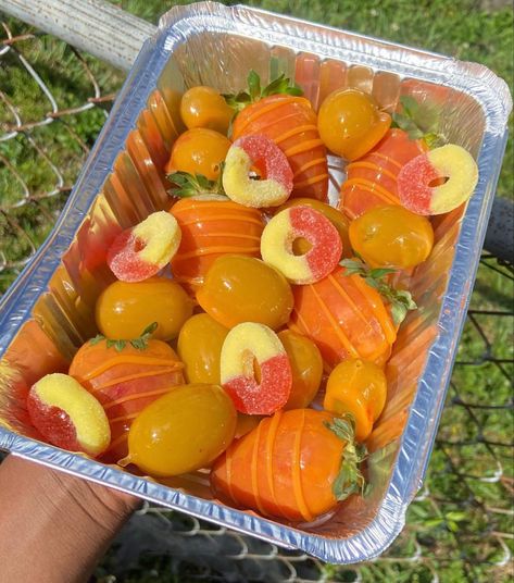 Candied Fruit Aesthetic, Peach Candy Apples, Candied Fruit Tray Ideas, Candied Fruit Tray, Cracked Grapes, Candy Fruits, Candied Grapes Recipe, Candied Fruit Recipes, Cheesecake Cups Recipe