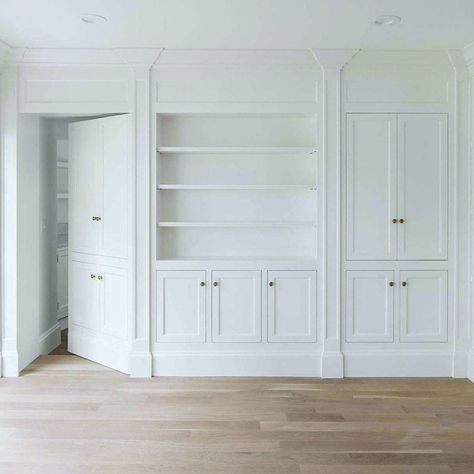 18 Secret Doors You Will Be Inspired To Have! | Laurel Home Gömda Rum, Jib Doors, Hidden Door Ideas, Hidden Door Bookcase, Hidden Room, Oval Glass Front Door, Secret Doors, Door Bookcase, Hidden Doors