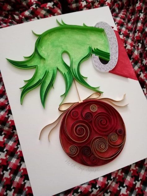 Grinch Art, Quilling Artwork, Diy Quilling Crafts, Quilling Flower Designs, Quilling Animals, Unique Holiday Cards, The Grinch Stole Christmas, Paper Quilt, Quilling Christmas