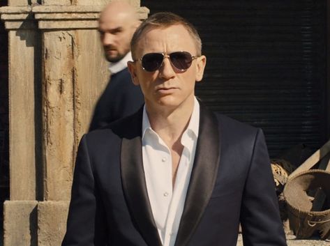 James Bond Sunglasses, Spectre 007, James Bond Outfits, Daniel Craig Style, Bond Outfits, Daniel Graig, Bond Style, James Bond Style, Daniel Craig James Bond