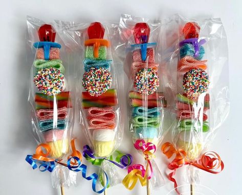 This Party Favors item by PrairieCandyCo has 15 favorites from Etsy shoppers. Ships from Yelm, WA. Listed on Aug 5, 2024 Simple Candy Bouquet, Candy Kabobs Diy Ideas Party Favors, How To Make Candy Kabobs, Candy Kabobs Diy Ideas, Candy Skewers, Birthday Candy Bouquet, Candy Business, Candy Kabobs, Girly Birthday Party