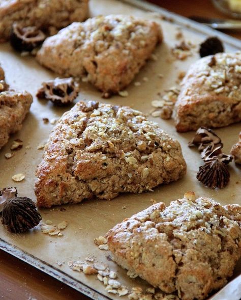 Maple Black Walnut Scones Black Walnuts Recipes, Black Walnut Cake, Walnut Scones, Herbal Diy, Spelt Recipes, Rock Cakes, Baking Scones, Real Food Snacks, Scone Recipes