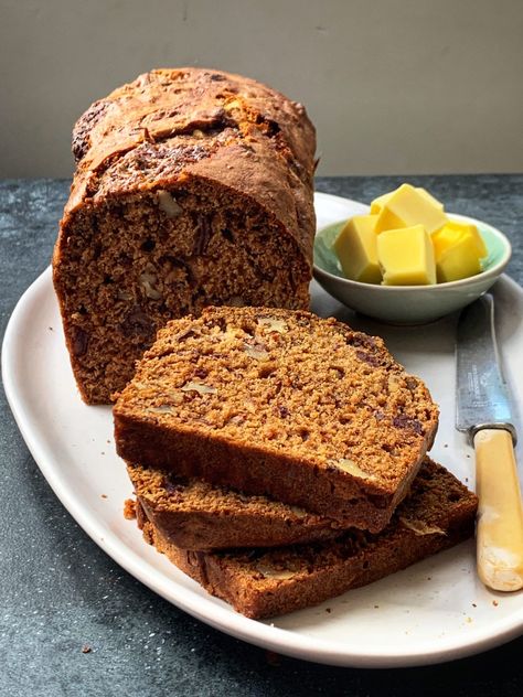 Moist date loaf | Recipes For Food Lovers Including Cooking Tips At Foodlovers.co.nz Date Nut Loaf Recipe, Moist Date Cake Recipe, Date Loaf Recipe, Banana Bread Recipe Easy Moist, Date And Walnut Loaf, Coffee Cake Loaf, Date Loaf, Banana Bread Pudding, Banana Bread Recipe Moist