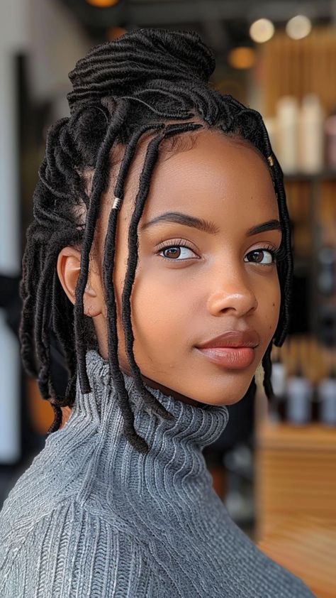 22 Protective Hairstyles for Thin Hair: Beauty with a Shield Beautiful Loc Styles, Faux Love Hairstyles, Knotless Faux Locs, Passion Twists Hairstyle, Short Faux Locs, 90's Hairstyles, Locks Hairstyles, Vinegar For Hair, Apple Cider Vinegar For Hair