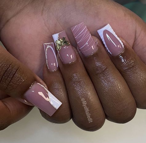 Freestyle Nails Medium, Dope Nail Designs Classy Short Acrylic, Elegant Short Nails, Short Freestyle Nails, Nba Artwork, Short Acrylics, Ombre Acrylic Nails, Colored Acrylic Nails, White Acrylic Nails