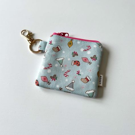 Christmas pattern fabric mini keychain pouch, keyring coin purse, earphone case, airpod case, earbud pouch, lipstick pouch 🍬 #handmade #keychainpouch #zipperpouch #coinpurse #minipouch #fabricpouch #airpodcase #earphonecase #lipstickpouch Lipstick Pouch, Earbud Pouch, Keychain Pouch, Mini Keychain, Pouch Handmade, Airpod Case, Earphone Case, Pattern Fabric, Christmas Pattern