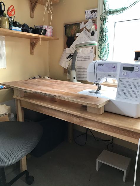 Sewing Machine Tables For Quilting, Sewing And Computer Desk, Diy Sewing Machine Extension Table, Crafting Table Ideas Work Stations, Diy Sewing Machine Table, Sewing Machine Table Ideas, Sewing Table Ideas, Sewing Machine Extension Table, Sewing Machine Table Diy