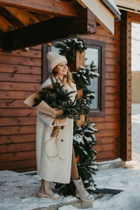 Winter Cabin Outfit, Cabin Outfit, Nikon D5100, Christmas Mini Sessions, Cabin Christmas, Winter Photoshoot, Winter Cabin, Winter Boho, Winter Photo