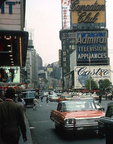 NYC 1962 Outfits Miami, Penn Station, Photography New York, Miami Outfits, New York Vintage, New York Aesthetic, Outfits Black, City Scene, Vintage New York