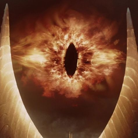 Halbrand Aesthetic, Sauron Aesthetic, Lord Of The Rings Icons, Eye Of Sauron, Characters Aesthetic, Divorce And Kids, Dark Lord, Character Aesthetic, Middle Earth