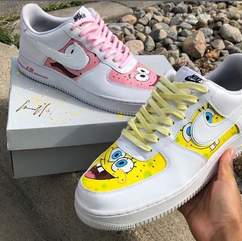 Custom Air Forces, Custom Vans Shoes, Painted Shoes Diy, Air Force Shoes, Custom Painted Shoes, Custom Shoes Diy, Nike Shoes Air Force, White Nike Shoes, Nike Shoes Girls